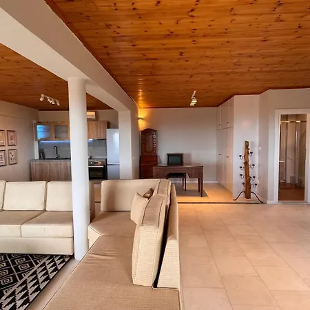 The Edge By Klv * ארגוסטולי